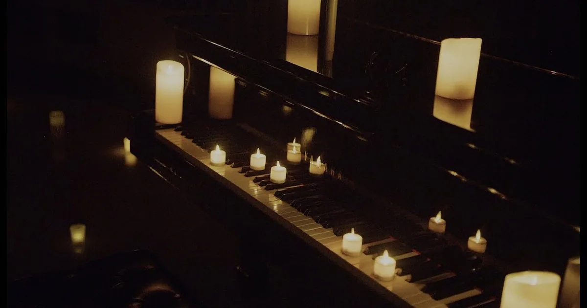 Julian Lennon Performs His Father's Song 'Imagine' for Ukraine
