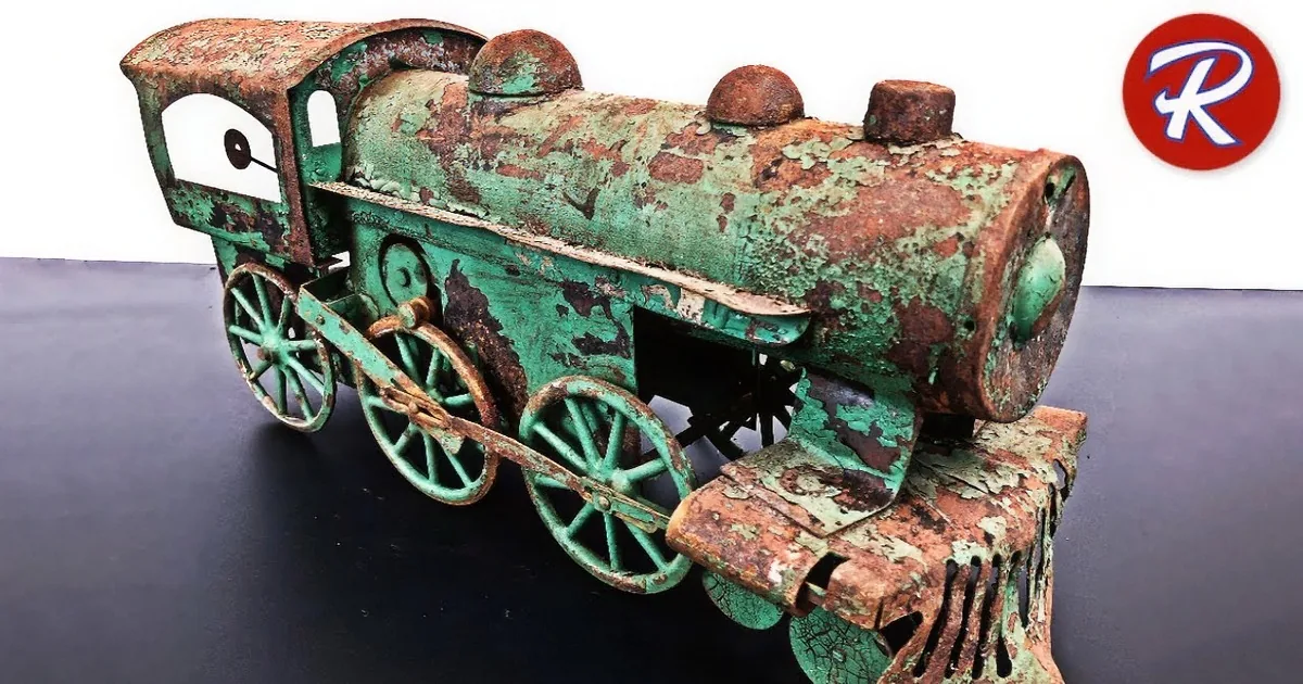 Antique Toy Train From the 1920s Restored to Look New