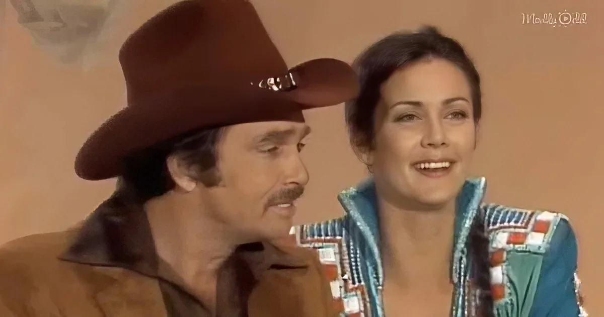 Merle Haggard Teams up With 'Wonder Woman' With Lynda Carter