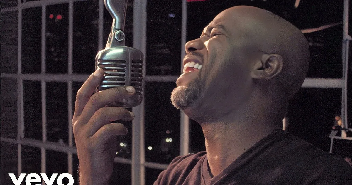 'True Believers' by Darius Rucker Is an Old-Fashioned Love Song for the Romantic at Heart