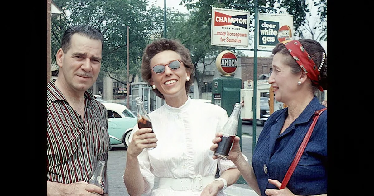 When 'Full-Service' Gas Stations Were a Thing