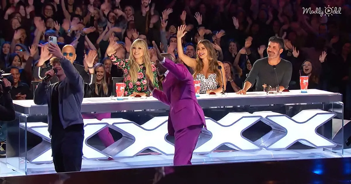 Lee Collinson taking selfie with AGT judges