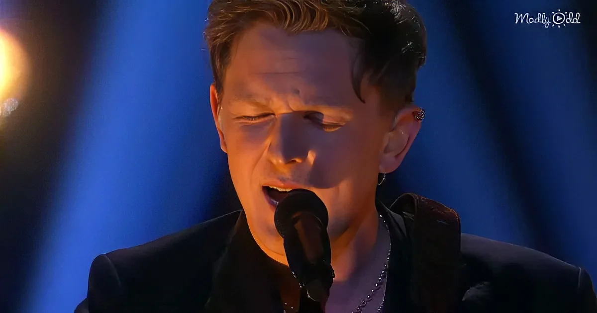 Jørgen Dahl Moe singing on The Voice