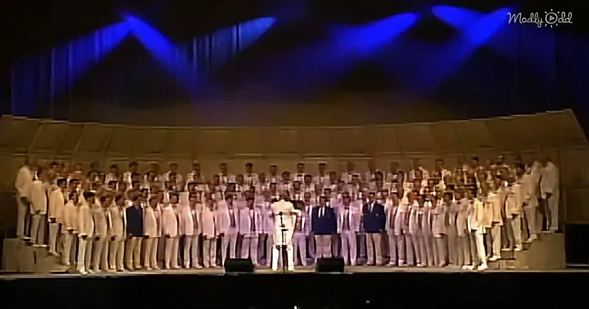100 barbershop singers