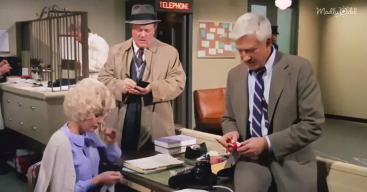 Leslie Nielsen - Police Squad