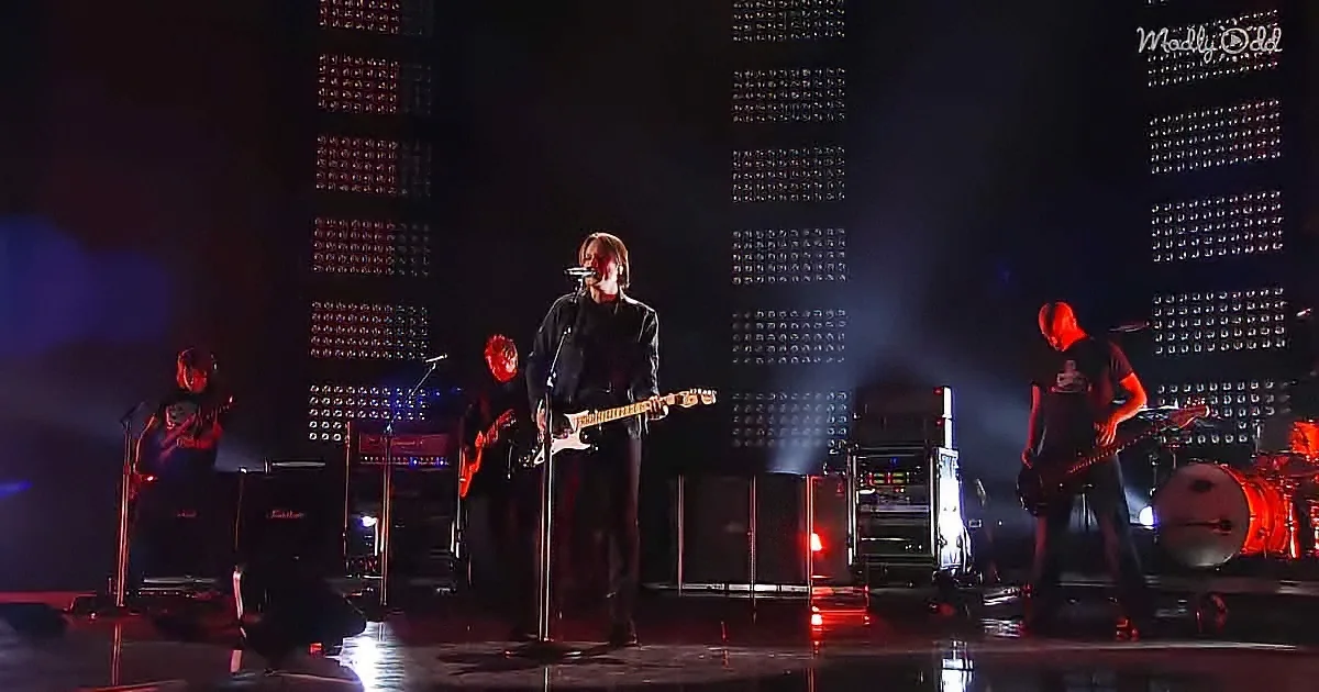 Keith Urban CMT Music Awards live performance