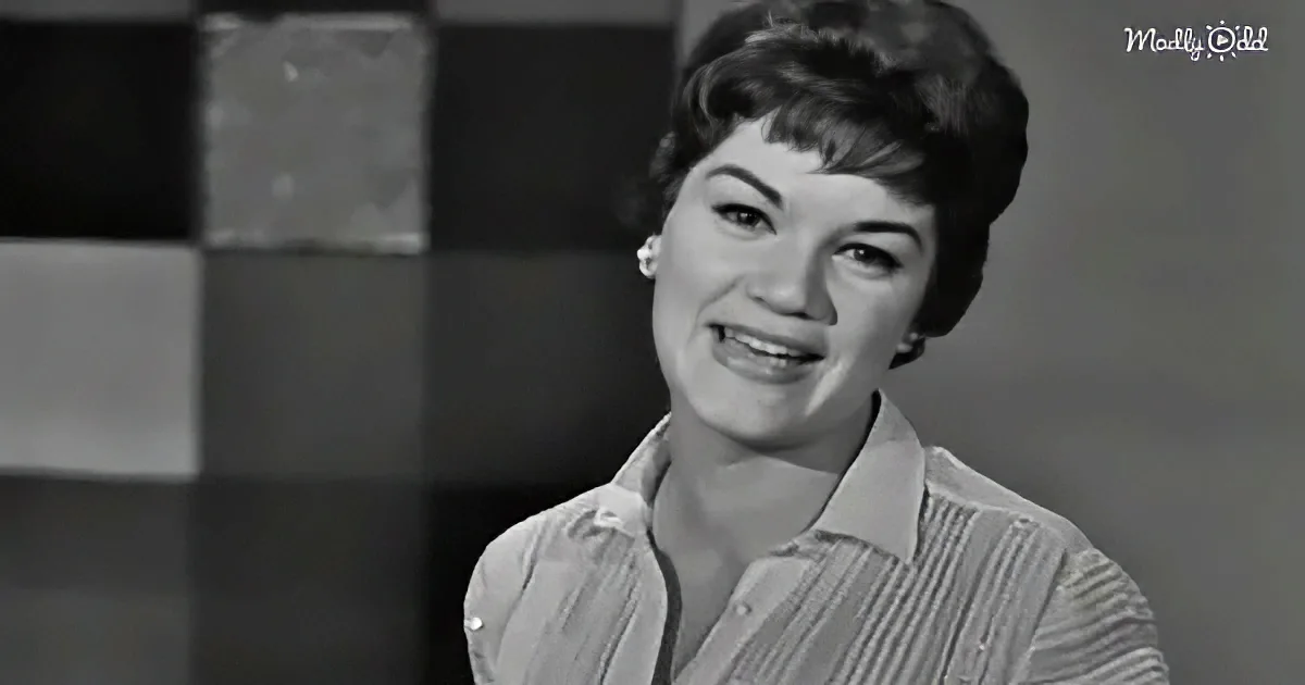 Legend Connie Francis Performs 1960 Hit ''Everybody''s Somebody''s Fool''