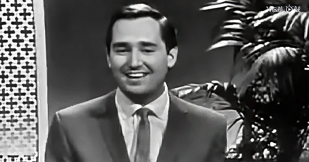 Neil Sedaka Sings 'Happy Birthday Sweet Sixteen' on American Bandstand