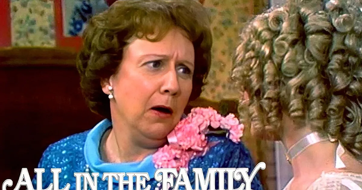 Bless Edith Bunker's Heart When She Tries to Give Gloria 'The Talk'