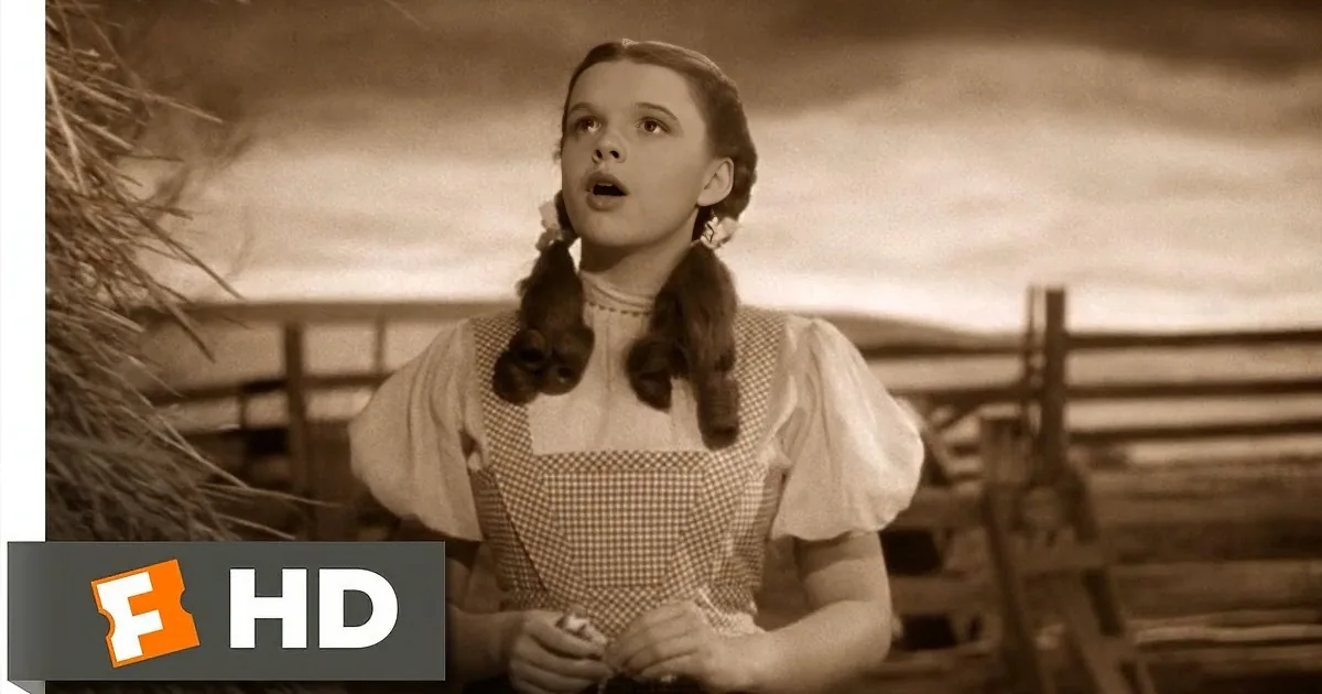 17-Year-Old Judy Garland Performs Her Song 'Over the Rainbow' in 1939
