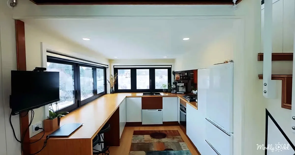 Modern tiny house