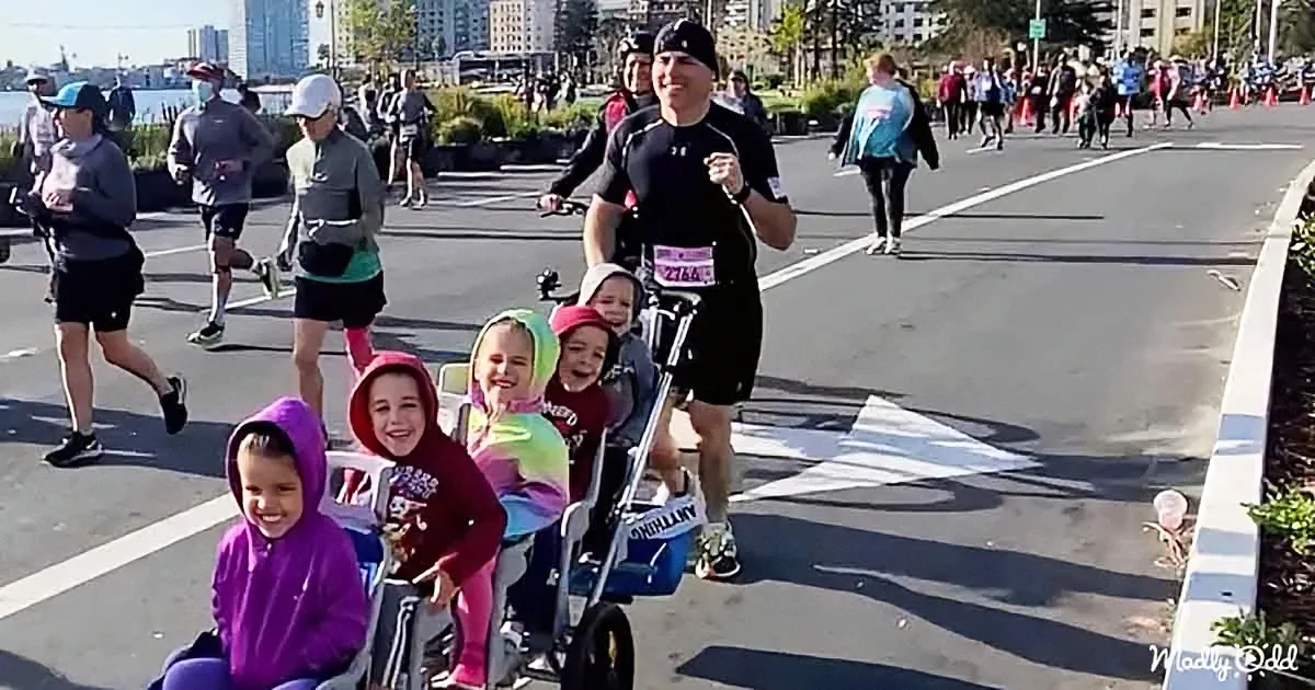 Enthusiastic Dad Breaks Record While Running Half-Marathon Pushing His Quintuplets