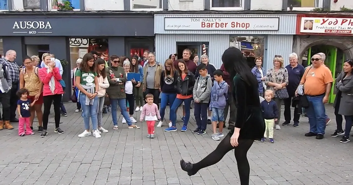 Little Girl's Spontaneous Irish Dance Viewed 5.8 Million Times
