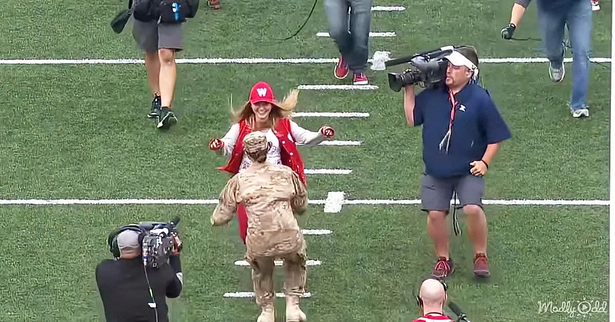 Soldier mom returns to surprise daughter