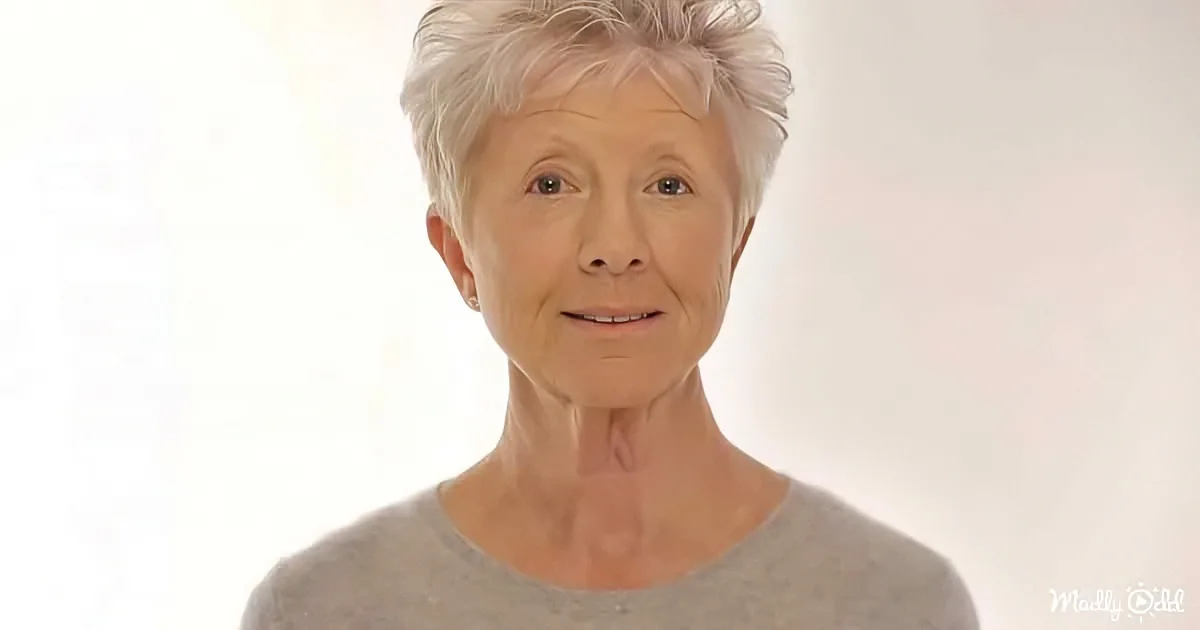 Makeup Techniques for Defining Lips and Eyes for Mature Women