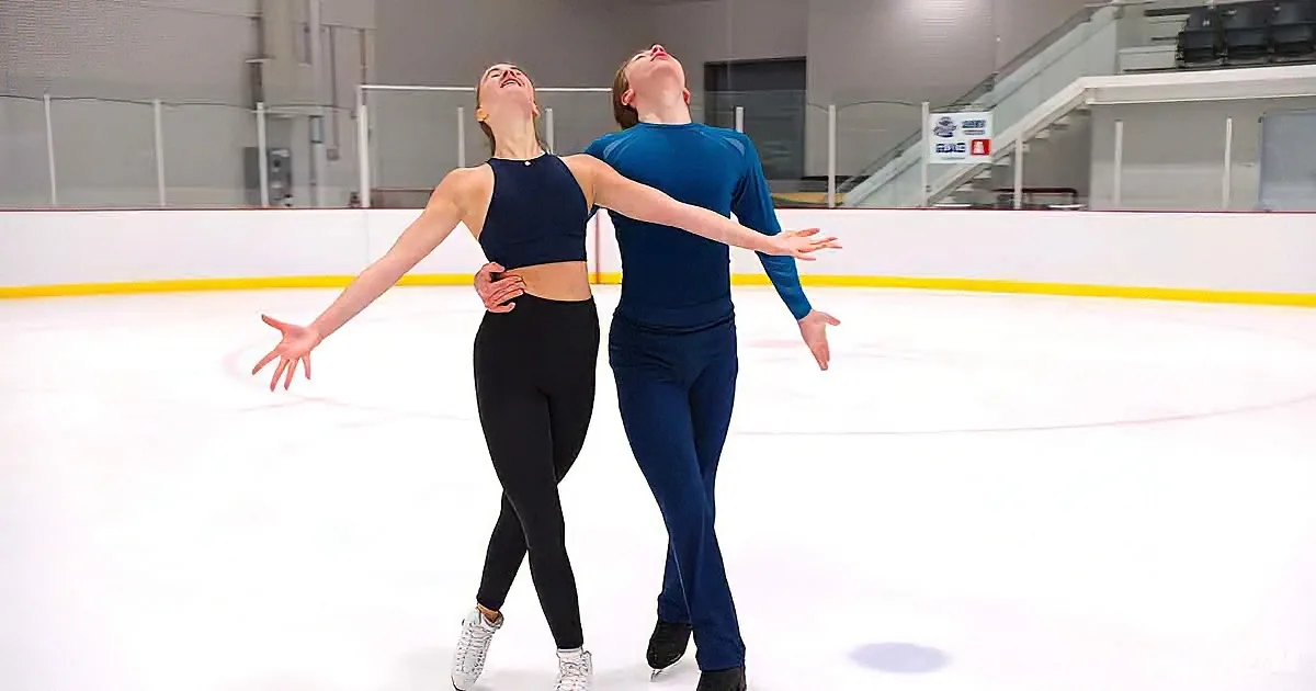 Unbelievable ice-skating routine