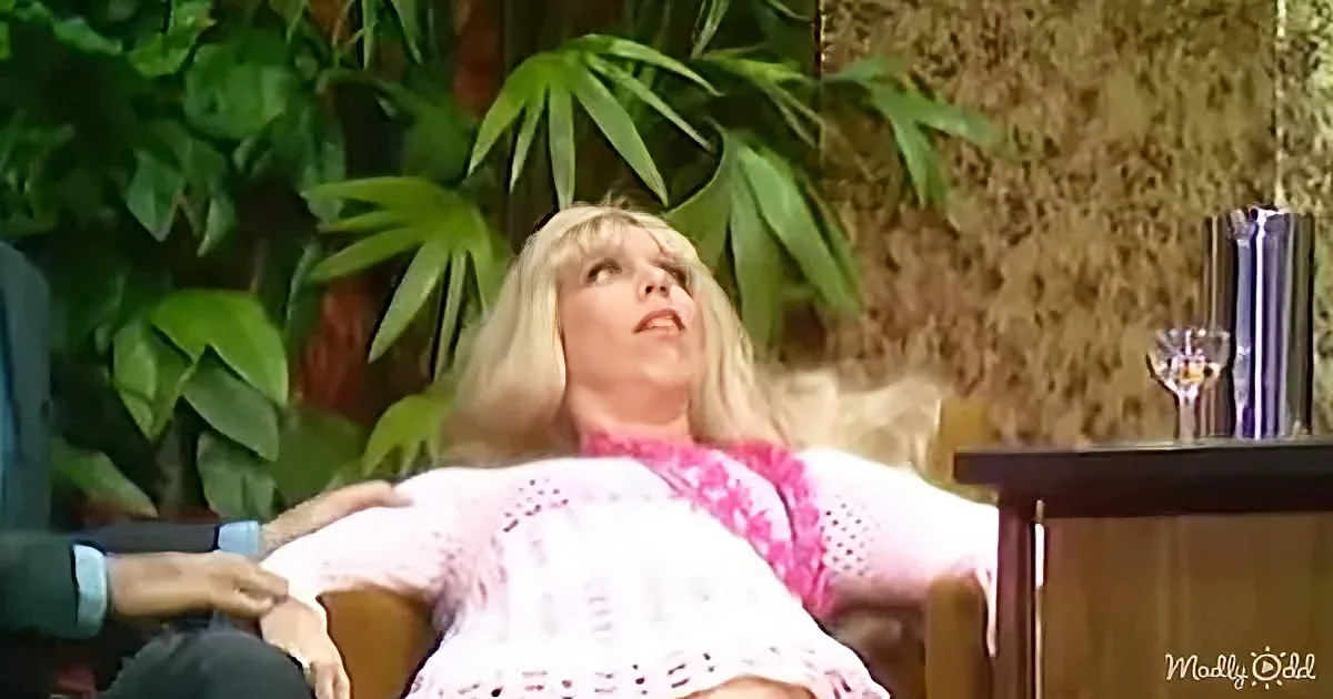 Hilarity Ensues When Carol Burnett's Stage Crew Goes on Strike