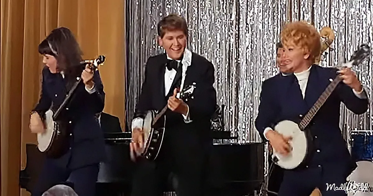 Lucille Ball Performs With Her Daughter Lucie and Wayne Newton