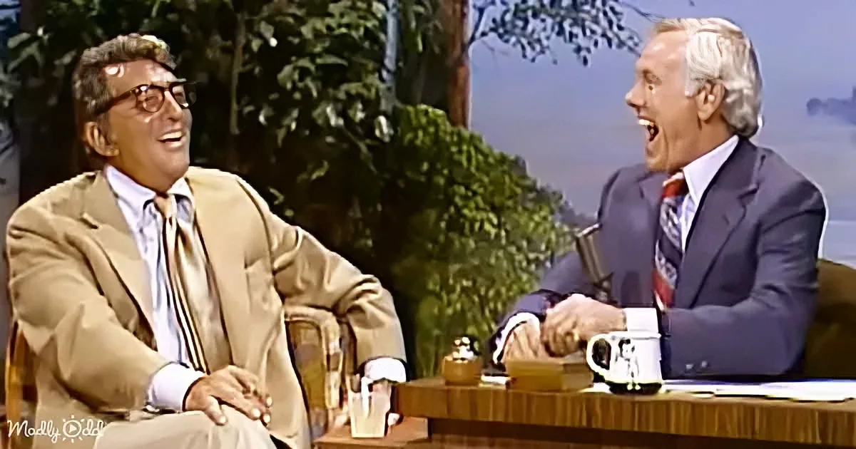 Johnny Carson Takes a Sip of Dean Martin's Drink With Hilarious Results