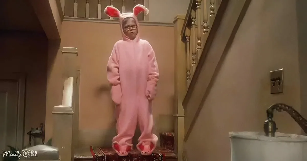 ''A Christmas Story' - Ralphie Gets 'Bunny Pajamas' From Aunt Clara'