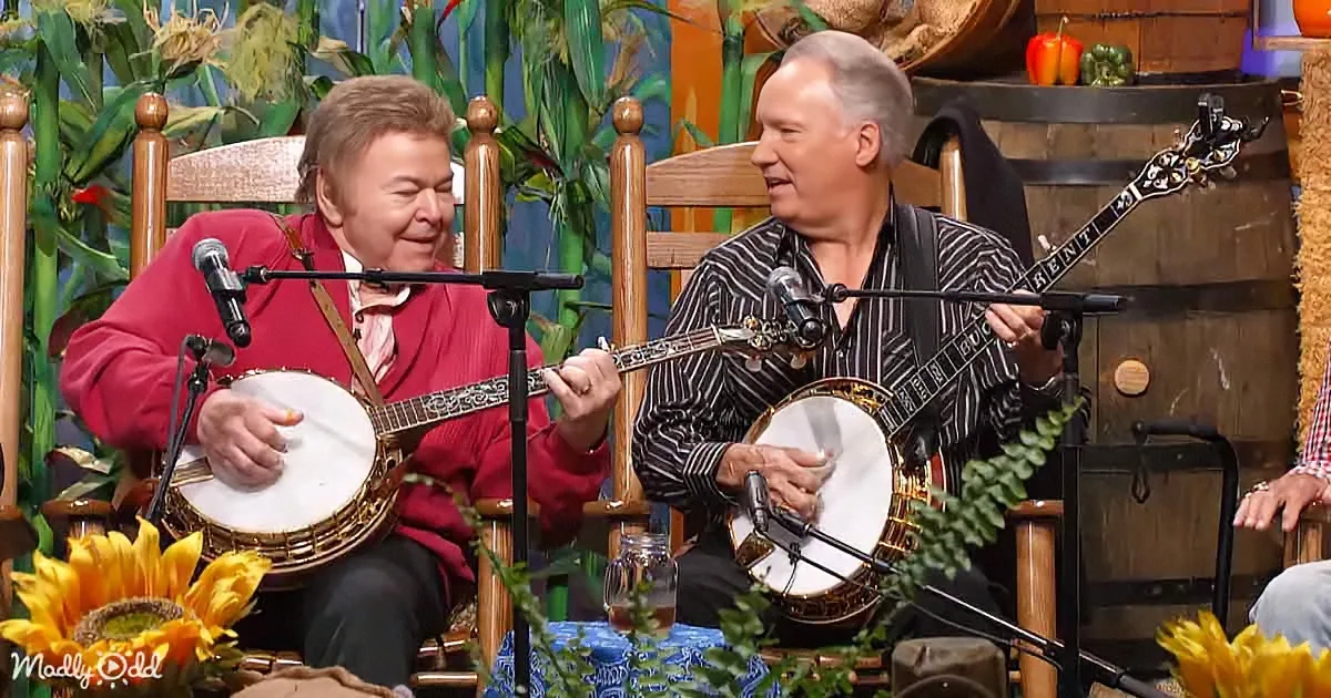 Yeehaw! Roy Clark and Buck Trent Reunite for a Ruckus 'Dueling Banjos'