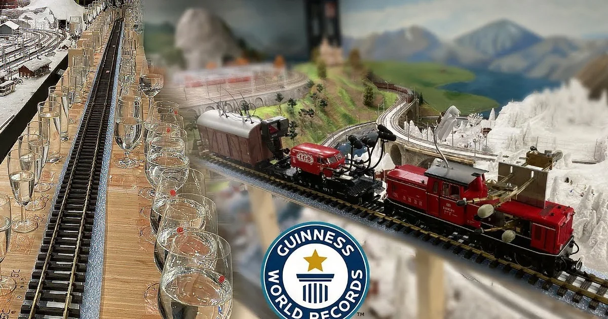 Pocket-Sized Model Train Plays Music