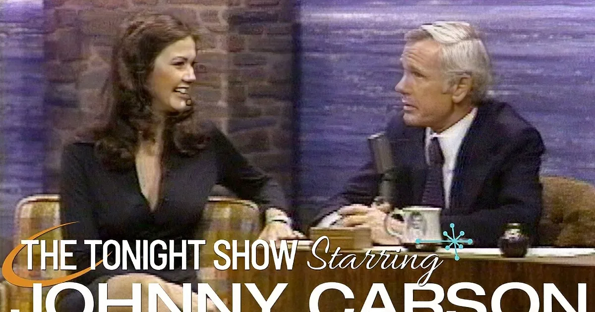 ''Wonder Woman' Lynda Carter Steals the Show During Johnny Carson Interview'