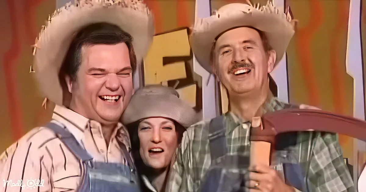 Classic Moments From 'Hee Haw' With Lynn, Campbell, & Twitty, Too!