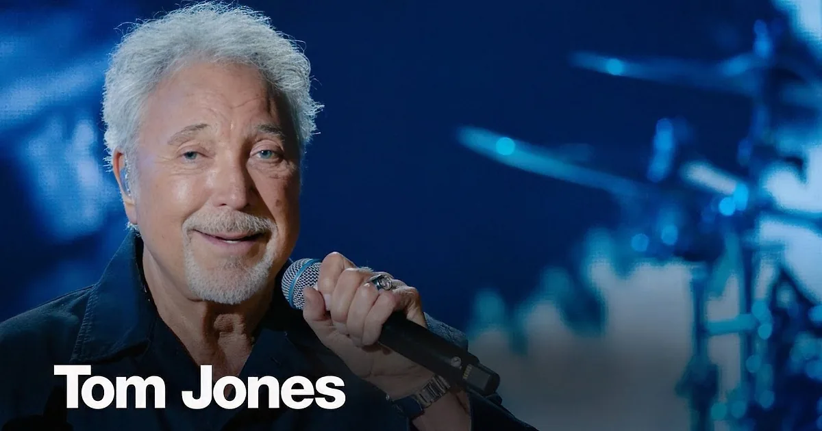 Tom Jones Performs the Waterboys' Iconic 80s Hit 'This Is the Sea'