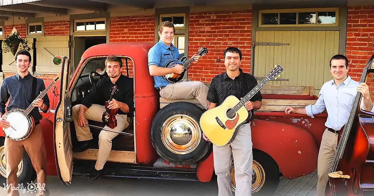 Hank Williams' 'I Saw the Light' Performed by 'Ransomed' Bluegrass Band