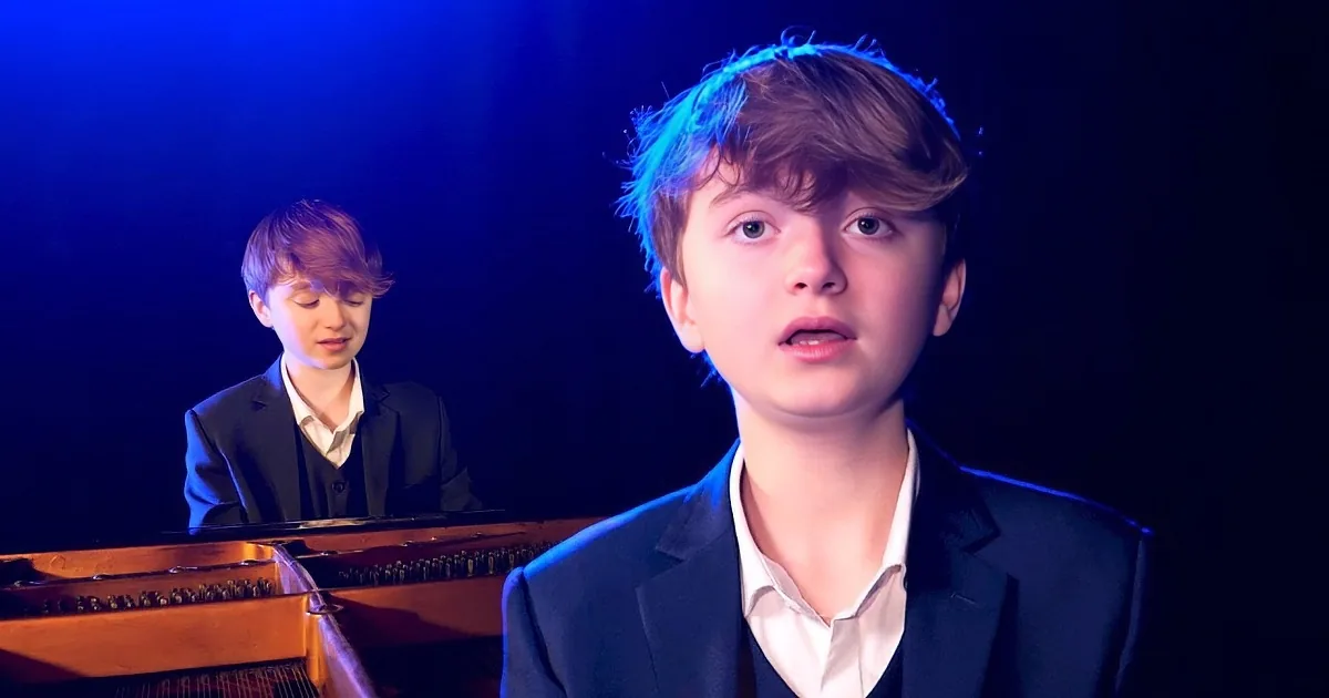 Teenage Virtuoso Wows as Singer and Pianist With 1980s ''True Colors'' Song