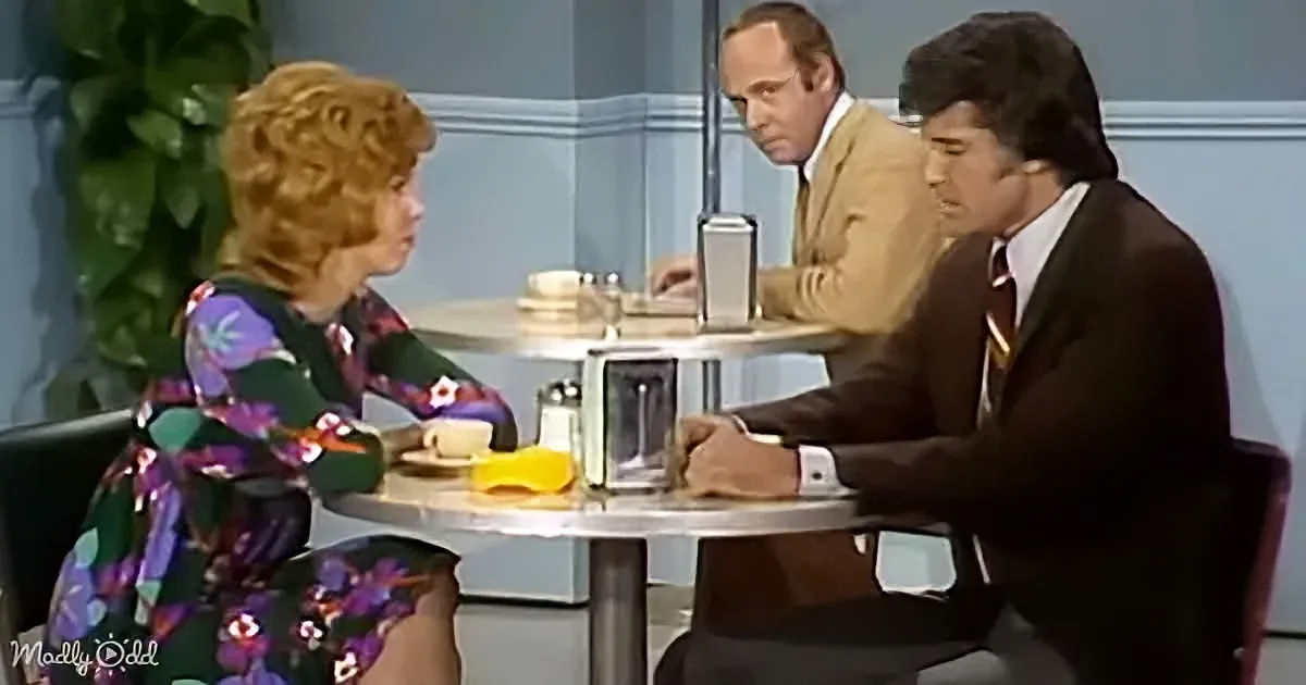 'Carol Burnett' When the Background Actors Steals the Show