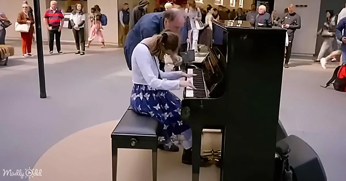 Blind Teen Pianist