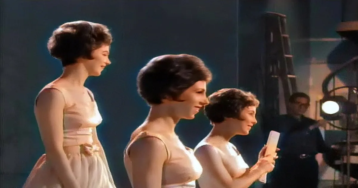 Remember 1962 With the Paris Sisters'' ''What Am I to Do?''
