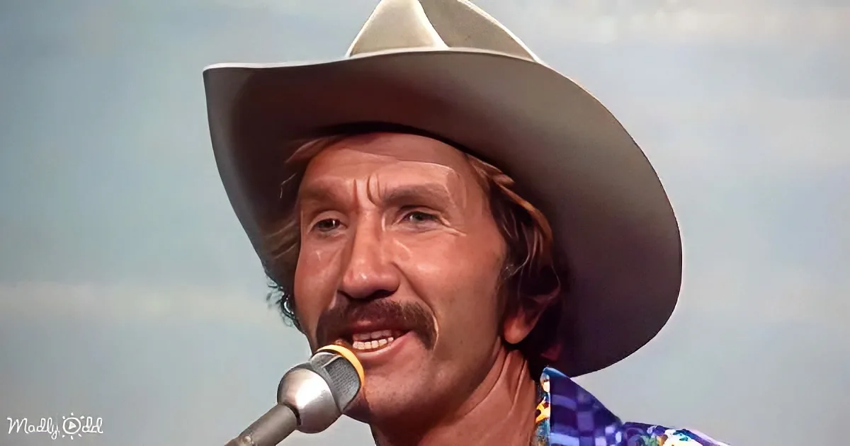 Marty Robbins Takes You to 'El Paso City' in 1976