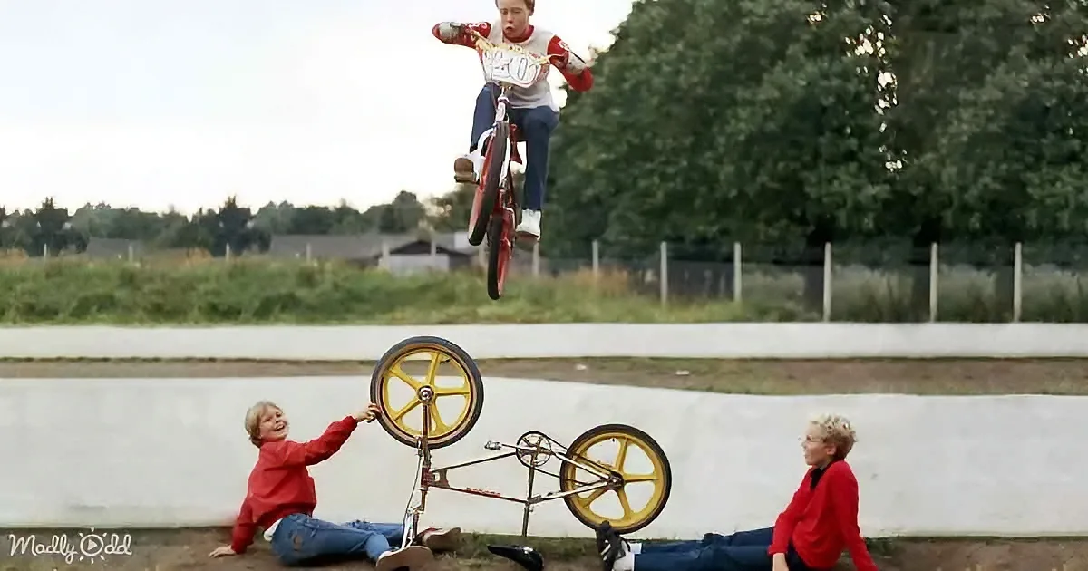 80s Parenting: Go Outside, Be Home by Streetlights