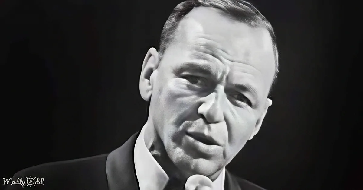 Relive Frank Sinatra's Mesmerizing 1965 Performance of 'Fly Me to the Moon' at the Kiel Opera House
