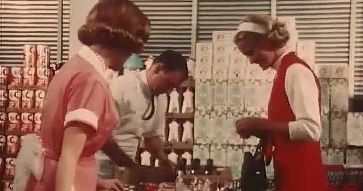Vintage 1965 Footage Reveals Art of Being a Supermarket Checker