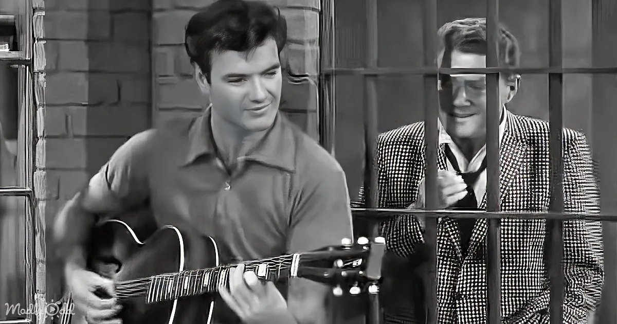 'Striking a Chord: James Best's Iconic Performance in the Guitar Player on Andy Griffith Show'
