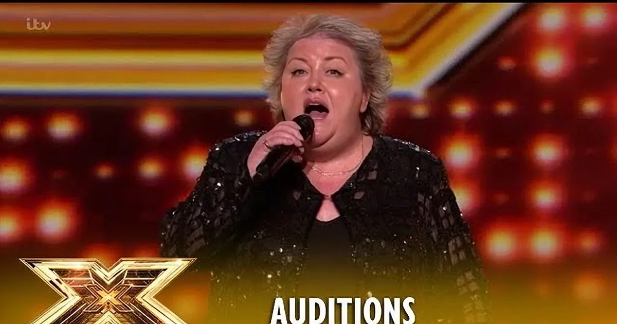 Audience Laughs as Farmer Enters Stage, Until Her Voice Stuns Them All