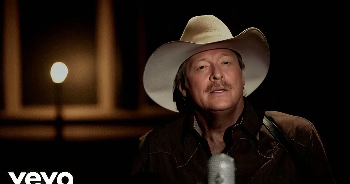 ''''Amazing Grace'': Alan Jackson Delivers Hauntingly Beautiful Performance in Empty Church''