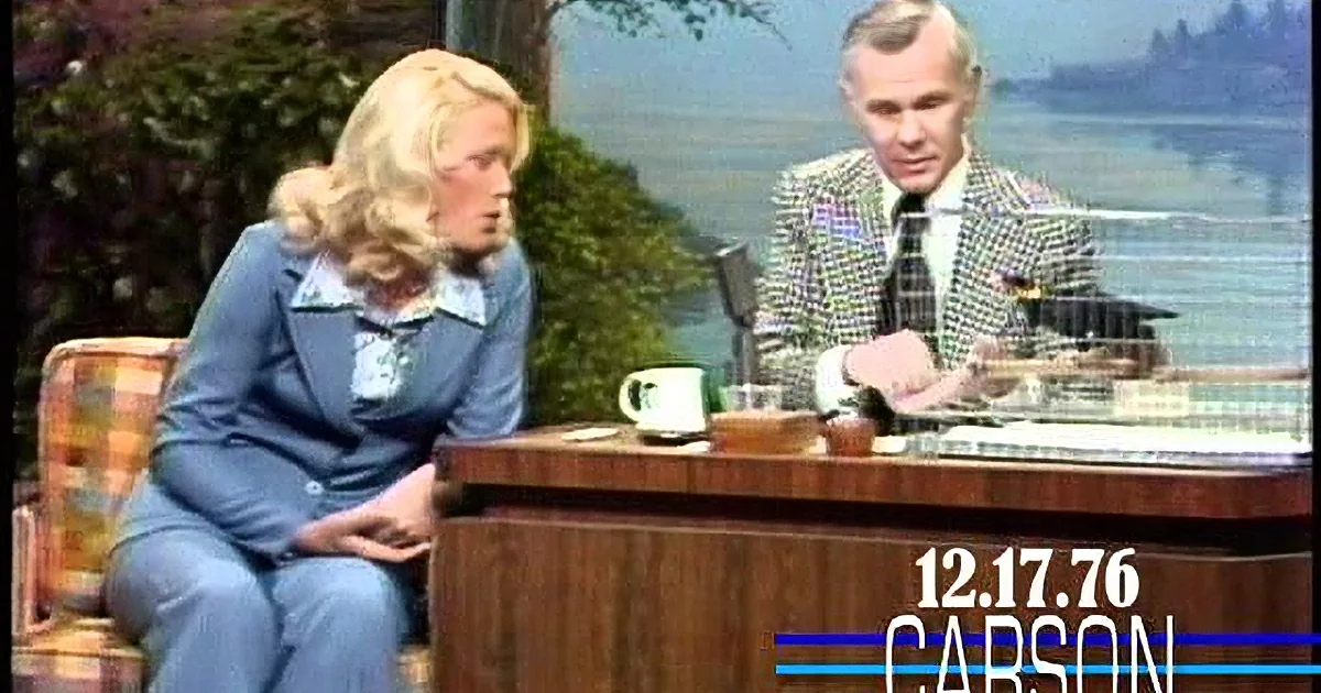 'The Laughing Bird on Johnny Carson's Tonight Show: Witness the Feathered Comedian That Had Everyone in Stitches'