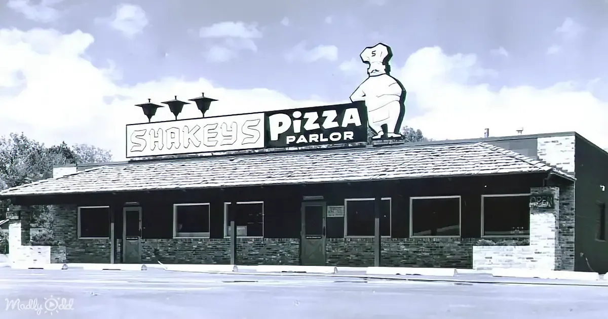 A Slice of Nostalgia at Shakey's Pizza Parlor