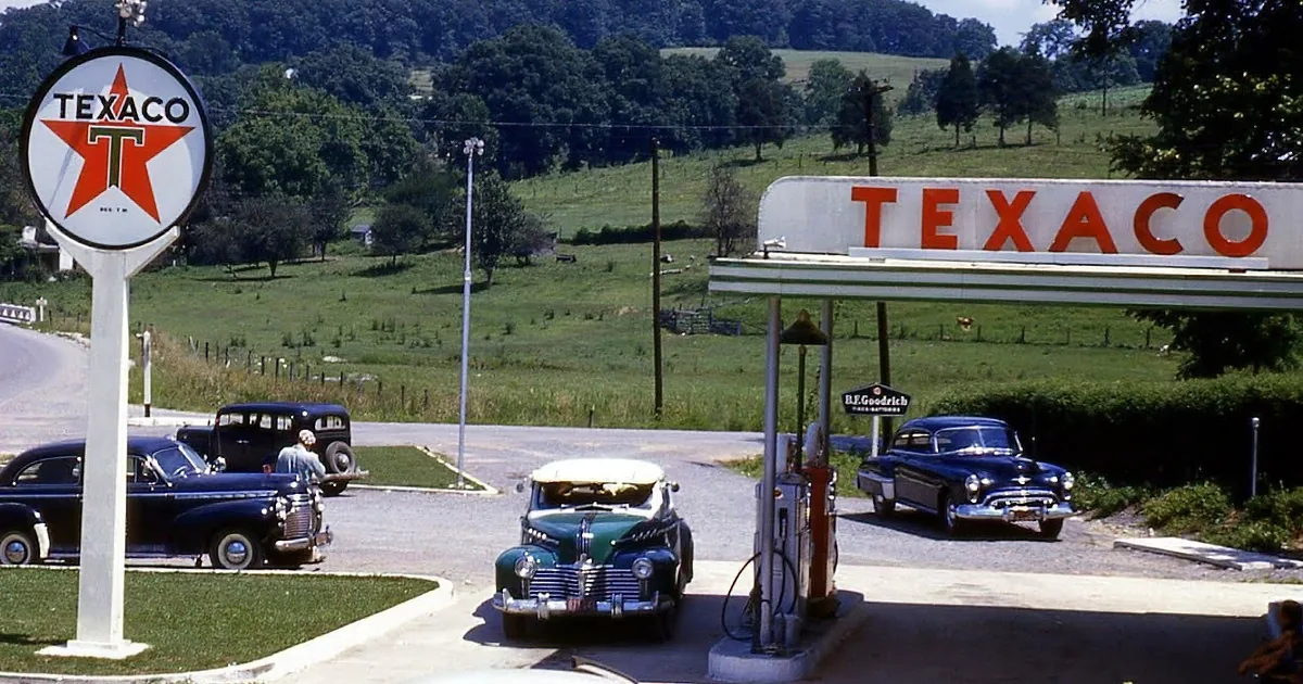 Classic Cars, People, and Cities in 1940s America