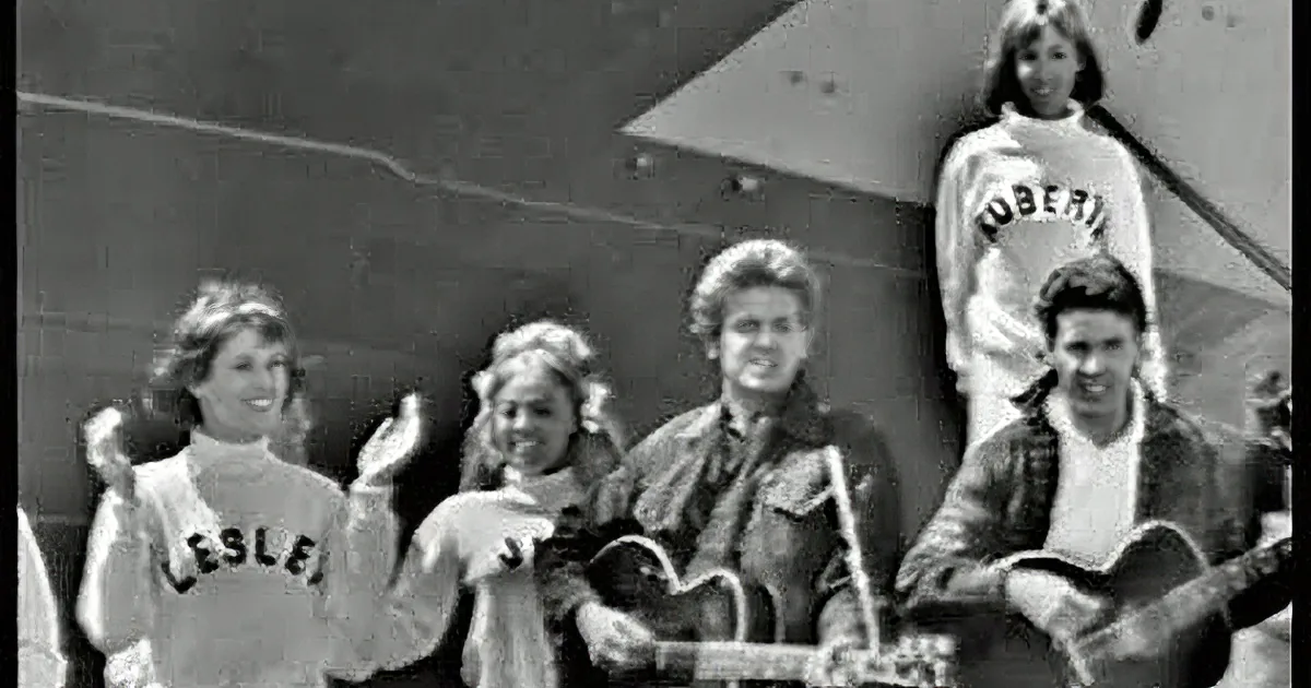 Timeless Melody of 'Love Is Strange' in '65 Everly Brother's Classic