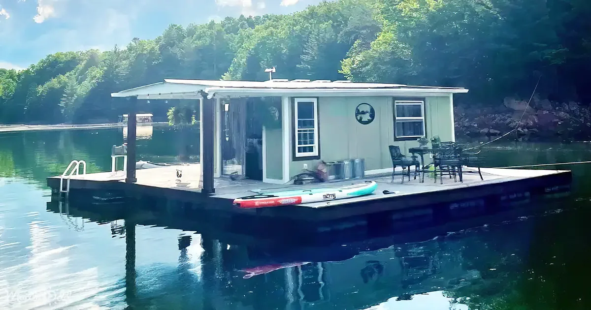 Couple Swaps Bricks for Waves With Houseboat and Save Big