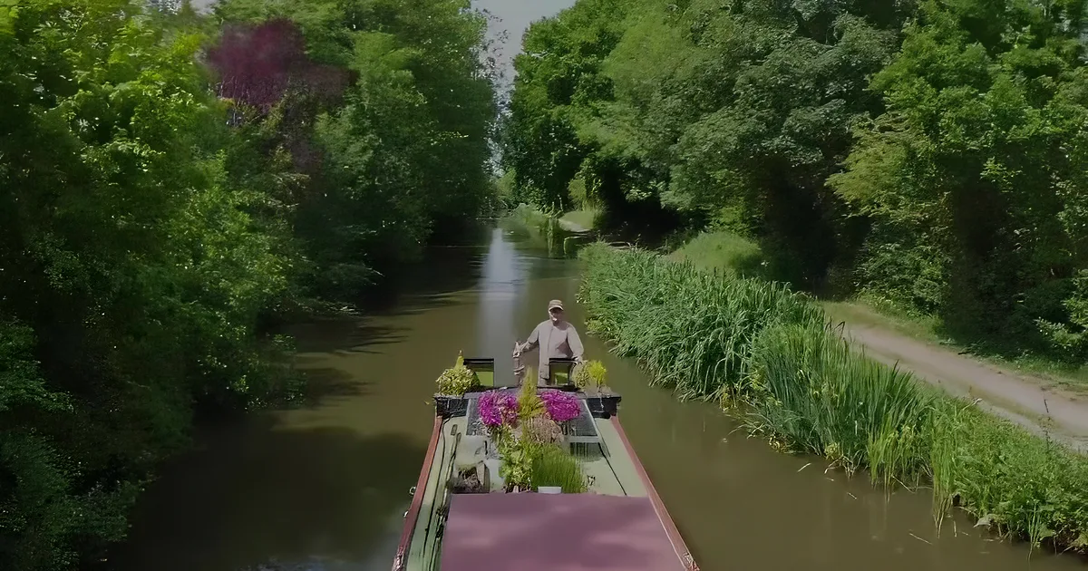Man Trades Old Life for Tiny Houseboat - You Won't Believe What Happens in 5 Years
