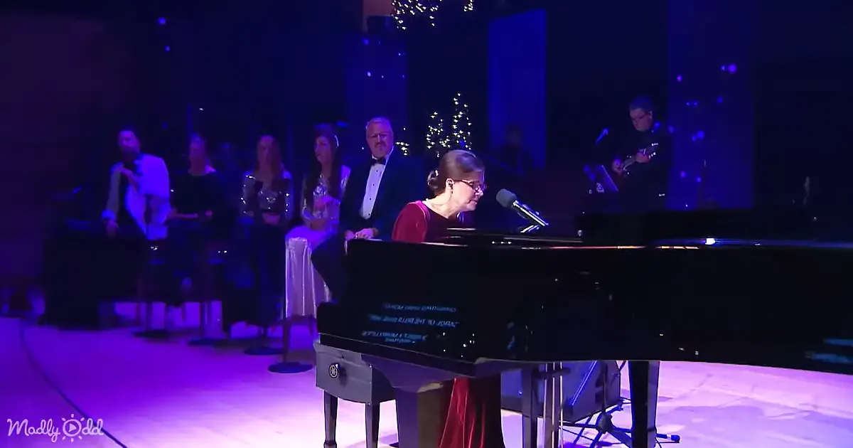 Kim Collingsworth''s ''Carol of the Bells'' -- a Soul-Stirring Christmas Delight