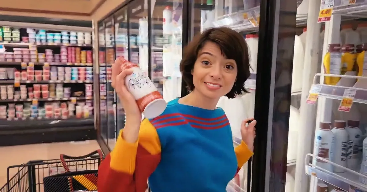 Kate Micucci of ''Garfunkel & Oates'' Hilariously Fantastic Song About Grocery Store