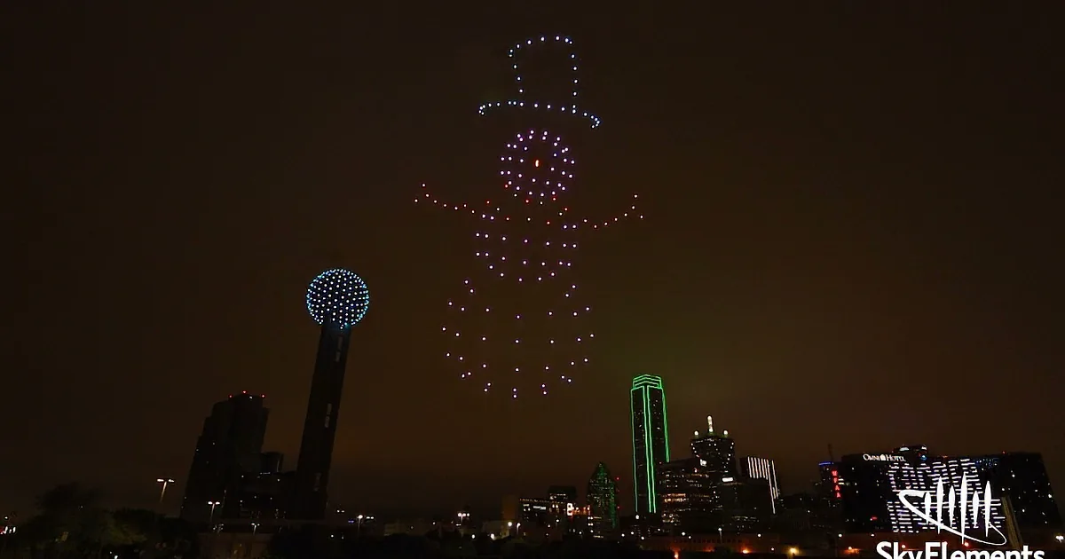 Dallas''s Christmas Drone Light Show Leaves 1m Spellbound